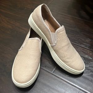 Sofft brand nude embossed sneaker